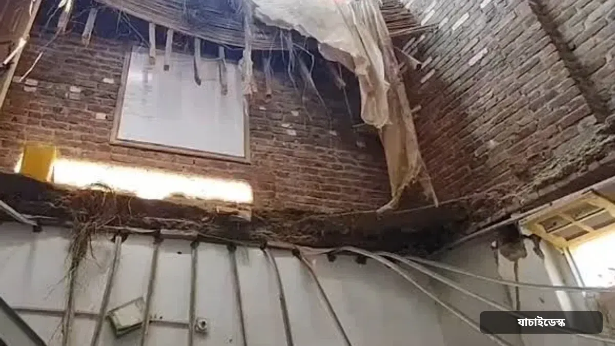 পাকিস্তানে স্কুলের ভবন ধসে শিক্ষক-শিক্ষার্থীসহ অন্তত ২৮ জন নিহত