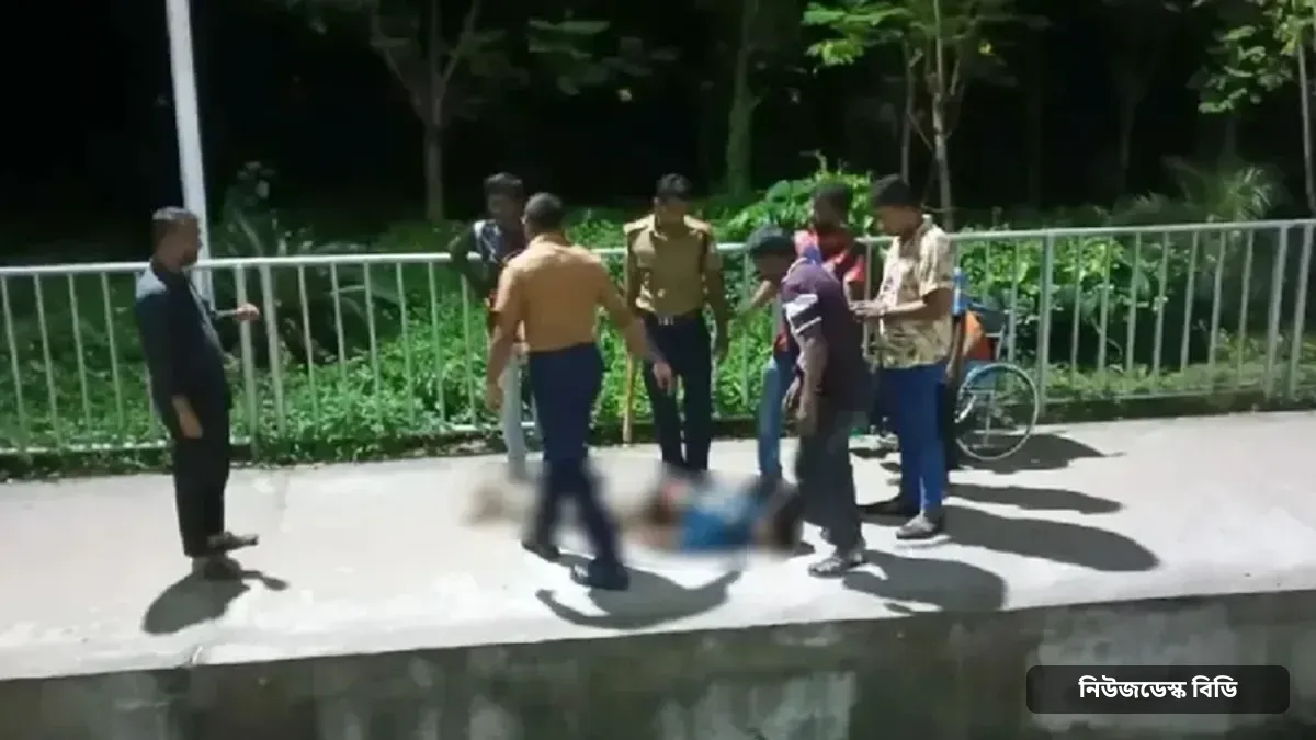 রাবি শিক্ষার্থীকে মারধরের পর স্টেশন ভাঙচুর: রেলওয়ে পুলিশের ৪ সদস্য বরখাস্ত — ছবি: চ্যানেল আই