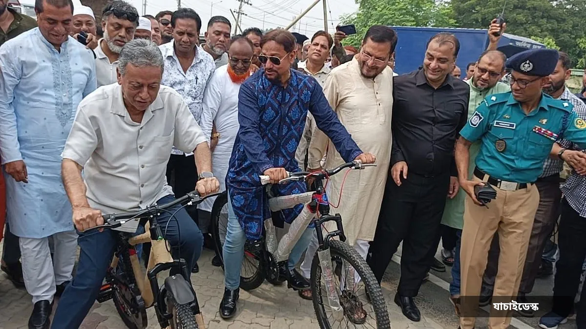 চট্টগ্রামে দেশের প্রথম সাইকেল ট্র্যাক, উদ্বোধন করলেন অর্থমন্ত্রী