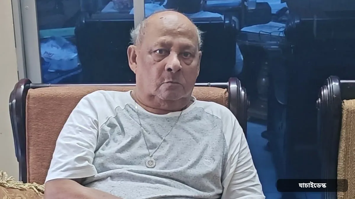 লন্ডনে থেকে যাওয়ার সুযোগ ছিল, গ্রামে ফিরে মানুষের জন্য কাজ করছেন প্রবীণ চিকিৎসক