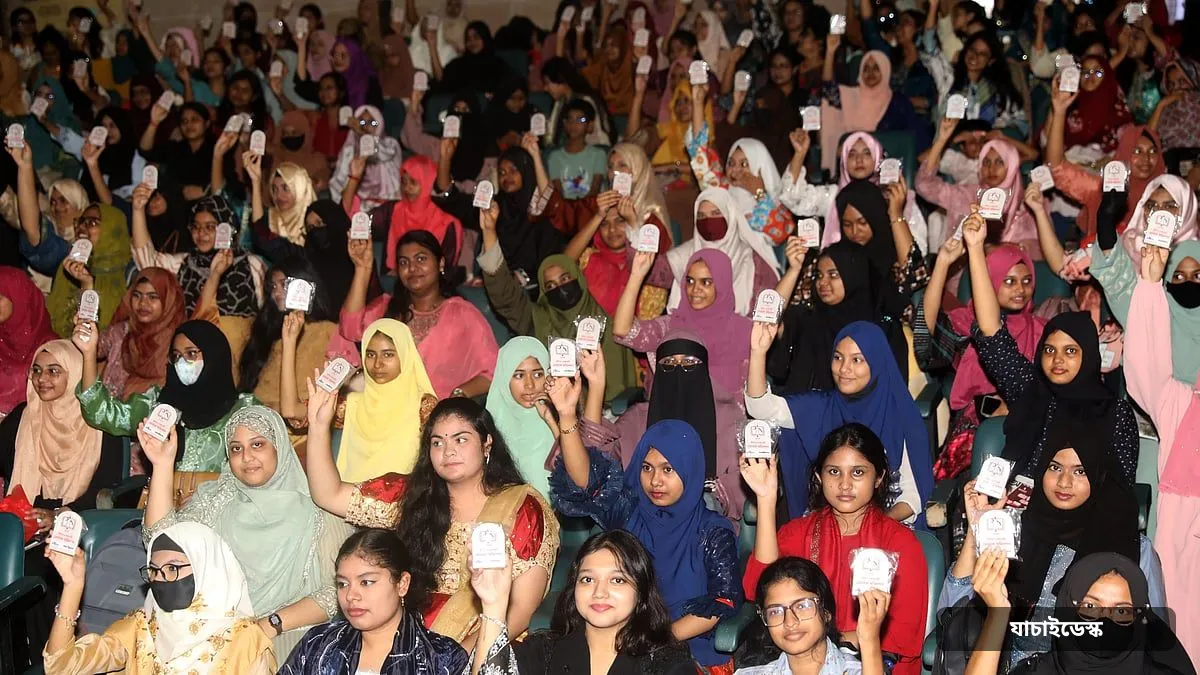 মা-বাবার স্বপ্ন পূরণে মানবিক চিকিৎসক হতে চায় মারিয়া