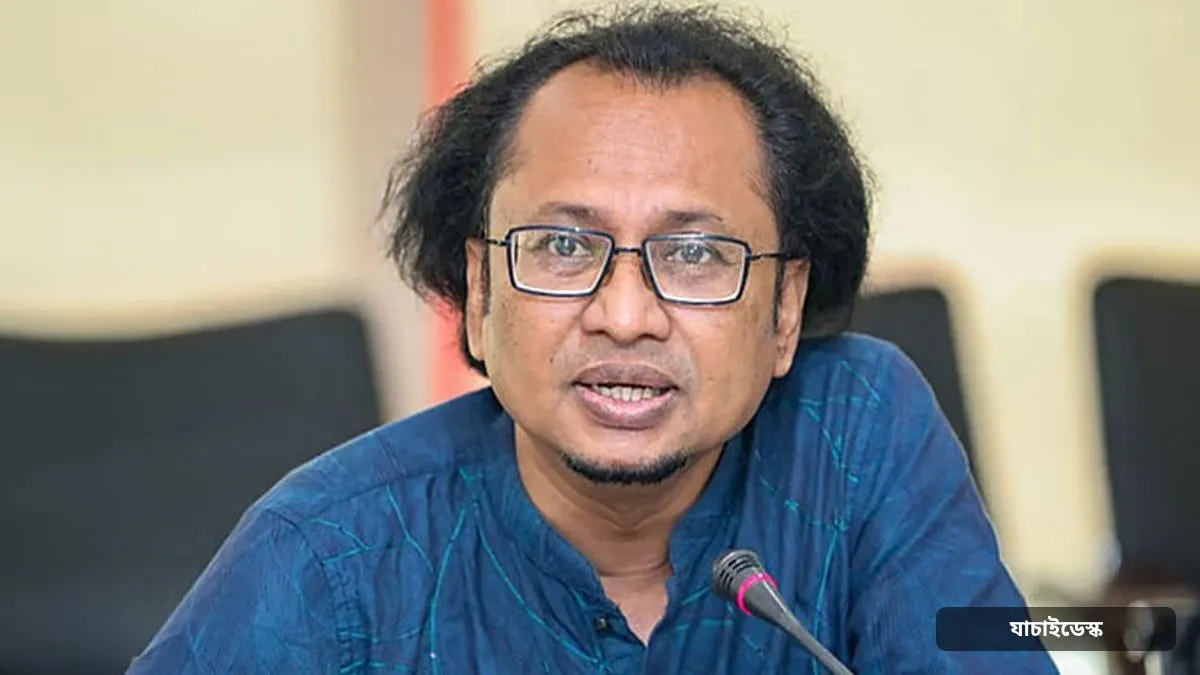খসড়া হুবহু পাস হয়ে গেলেও সরকার আওয়ামী লীগের মতো করে সেটি ব্যবহার করবে না: তথ্য উপদেষ্টা