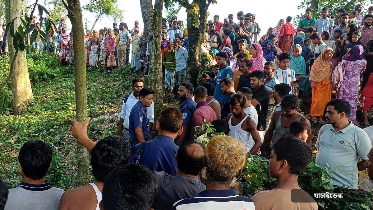রাতে স্ত্রীর সঙ্গে কথা-কাটাকাটি, সকালে সড়কের পাশে মিলল লাশ